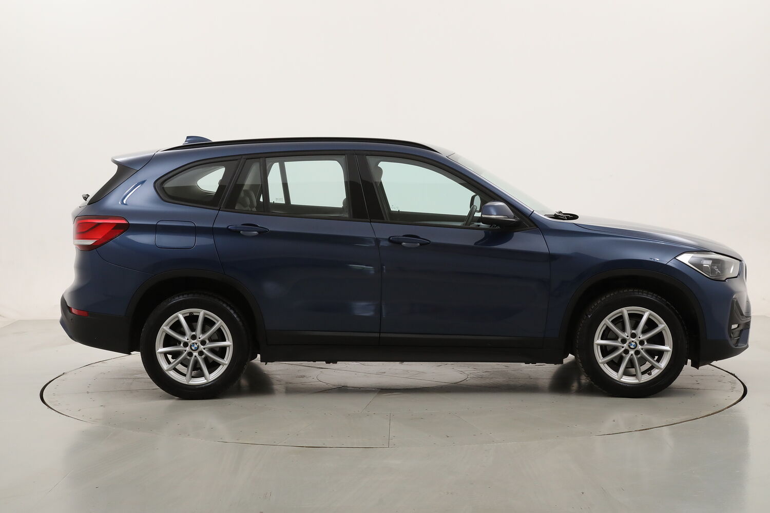 BMW X1 16d sDrive Advantage usata del 2022 con 113.848 km