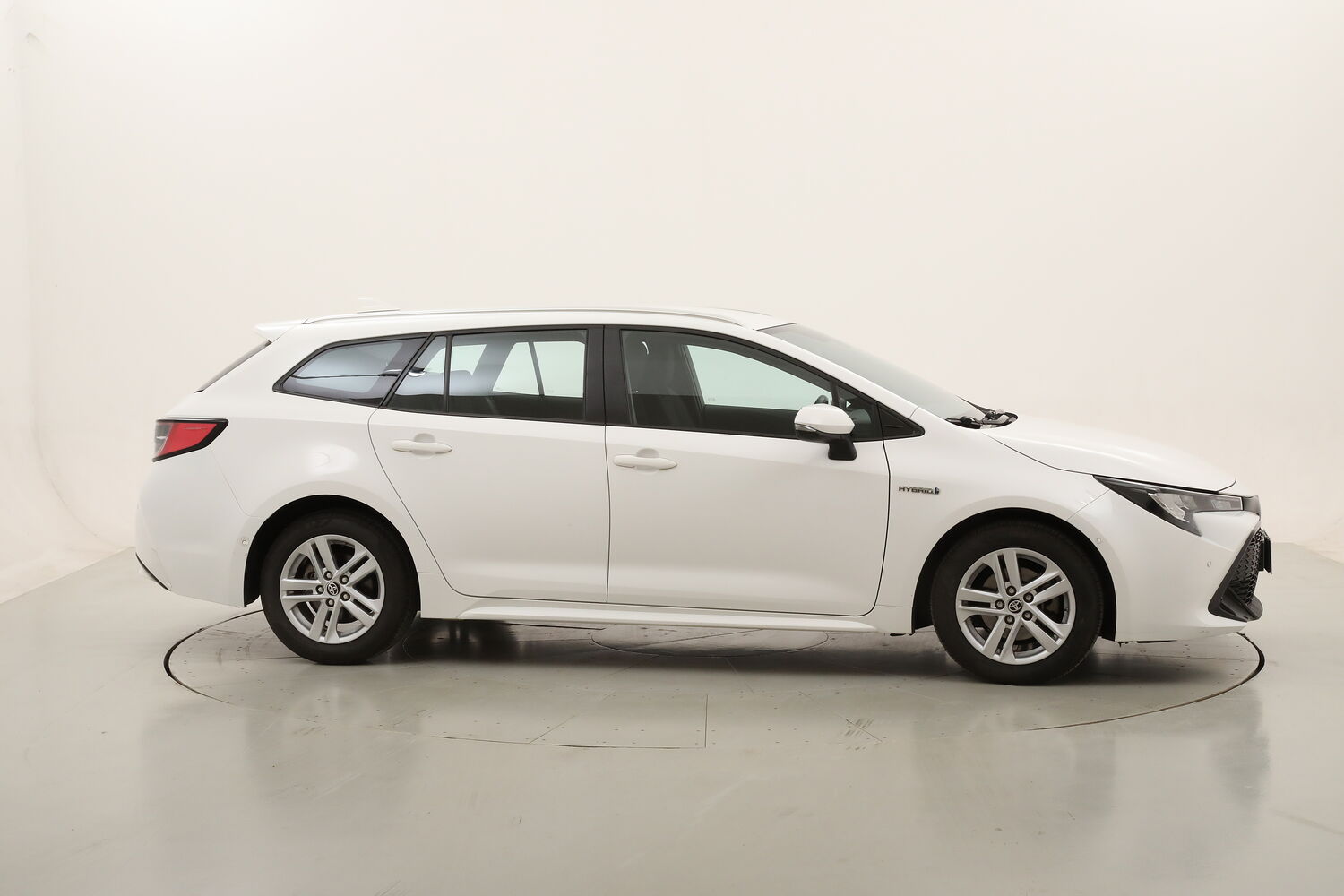 Toyota Corolla TS Hybrid Business Tech usata del 2021 con 119.889 km