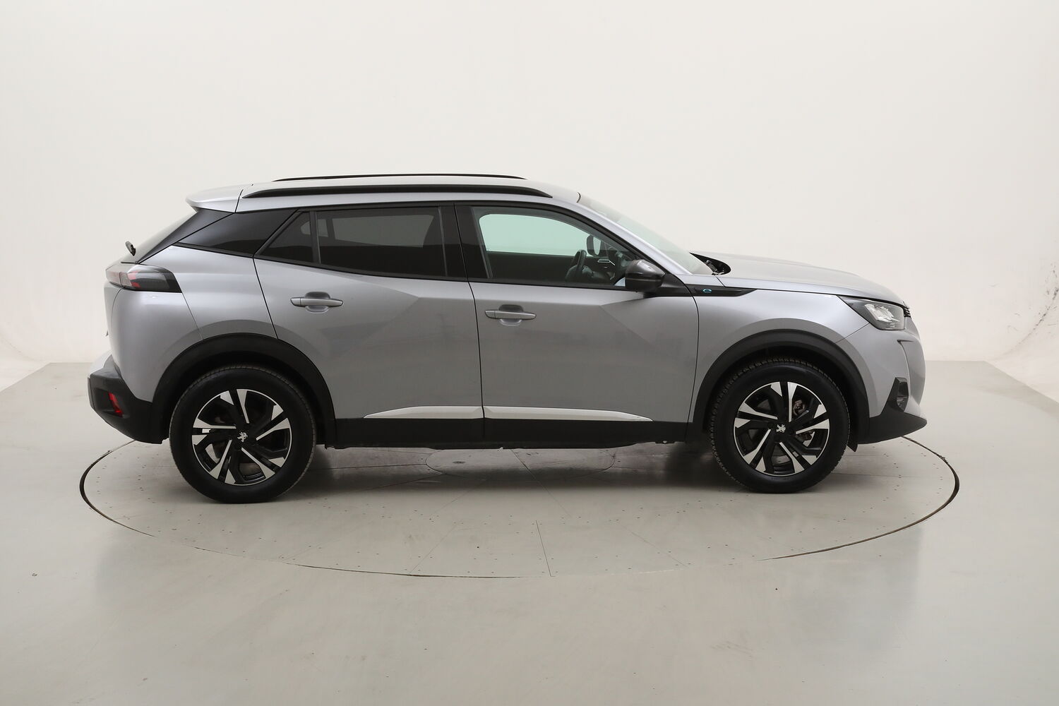 Peugeot 2008 Allure Pack usata del 2022 con 54.623 km