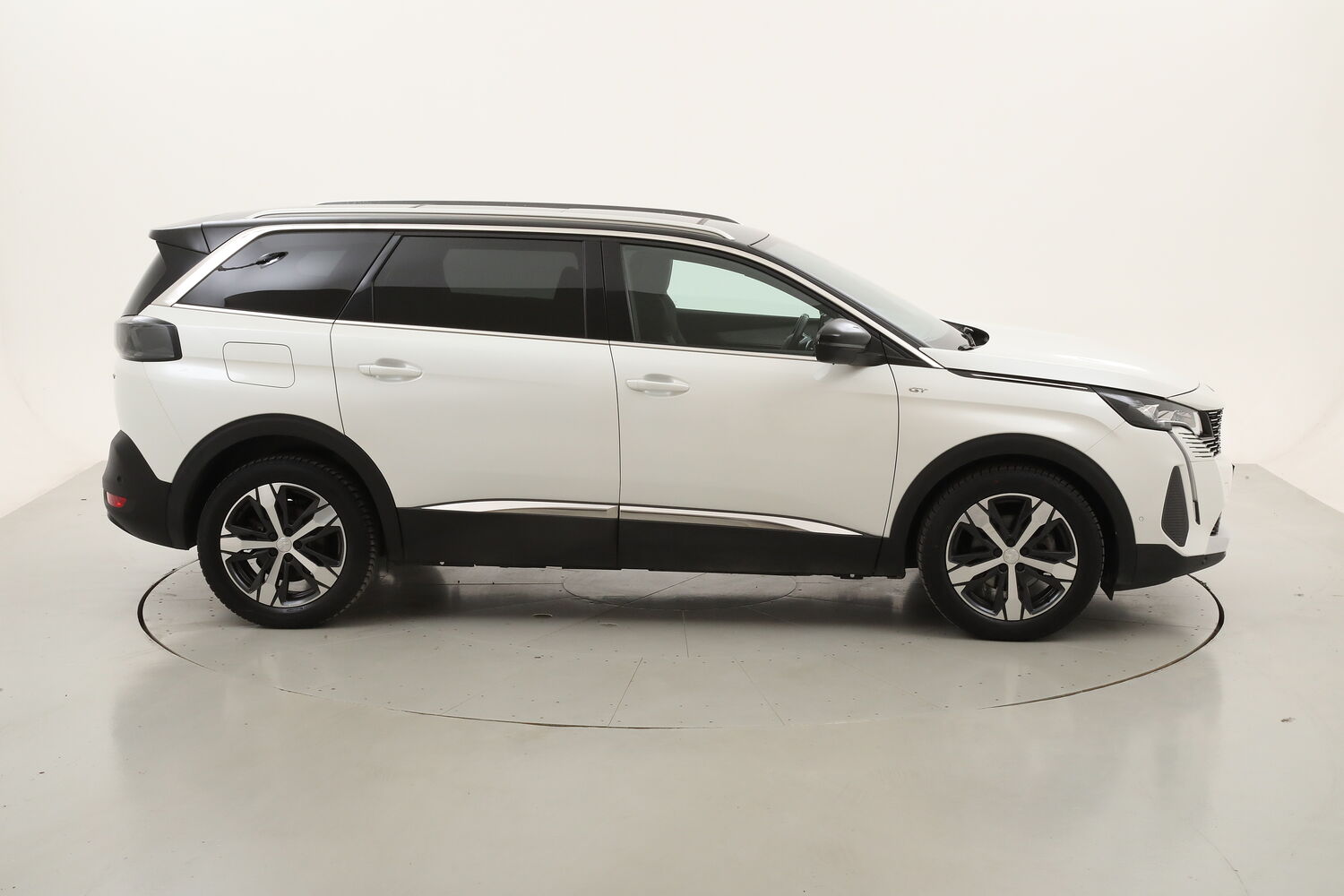 Peugeot 5008 GT Line EAT8 - 7 posti usata del 2021 con 120.828 km