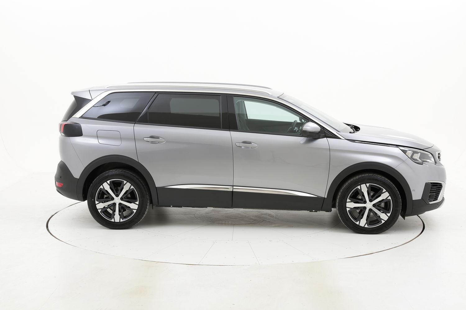 Peugeot 5008 usata del 2019 con 27.934 km