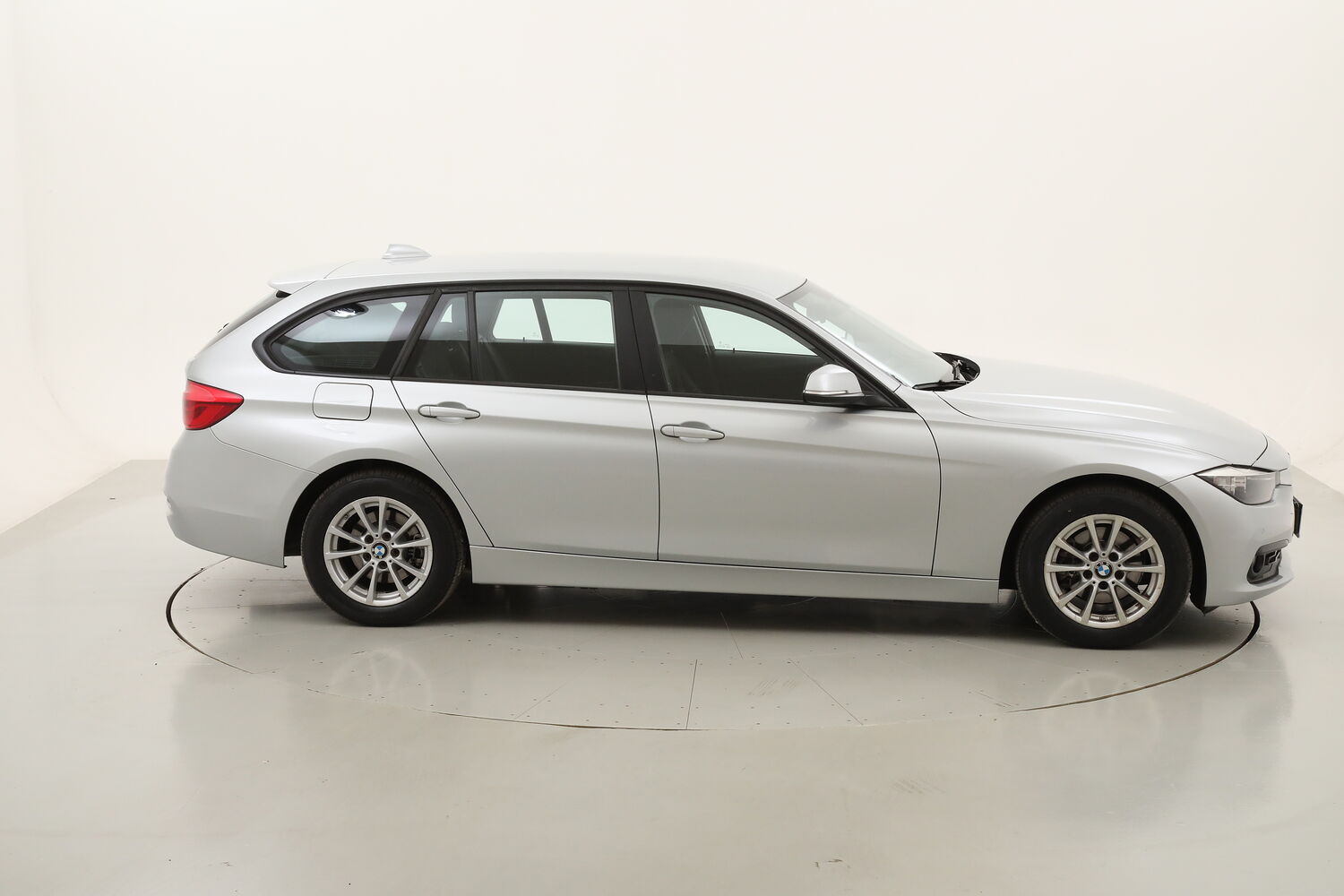 BMW Serie 3 318d Touring Business Advantage usata del 2017 con 120.435 km