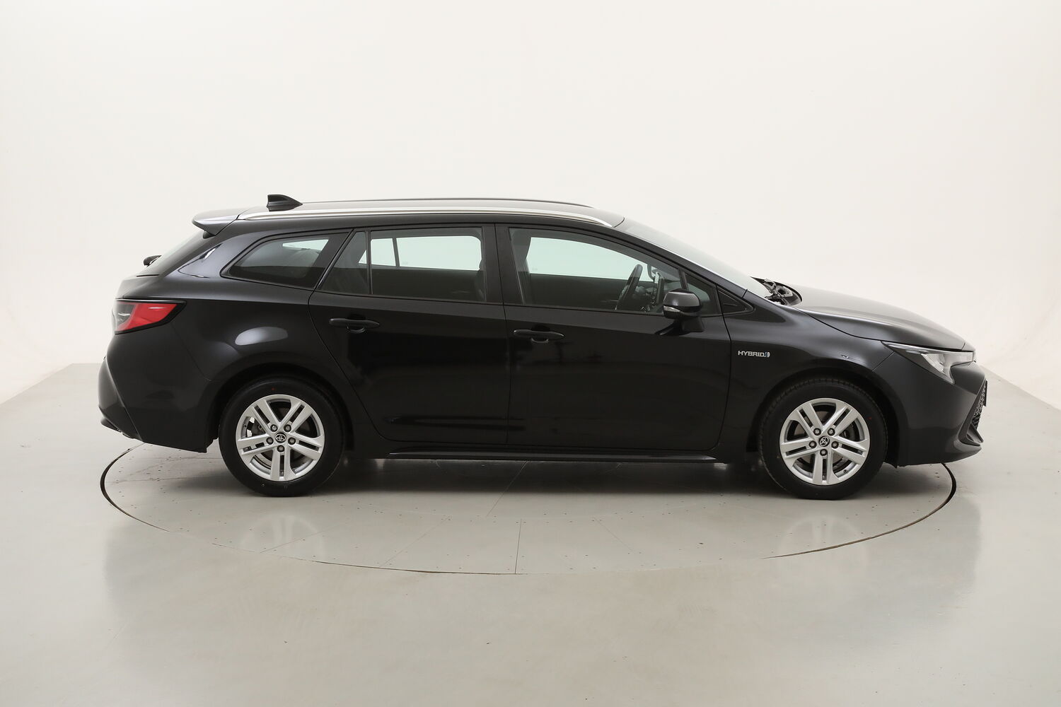 Toyota Corolla TS Hybrid Business usata del 2021 con 101.704 km