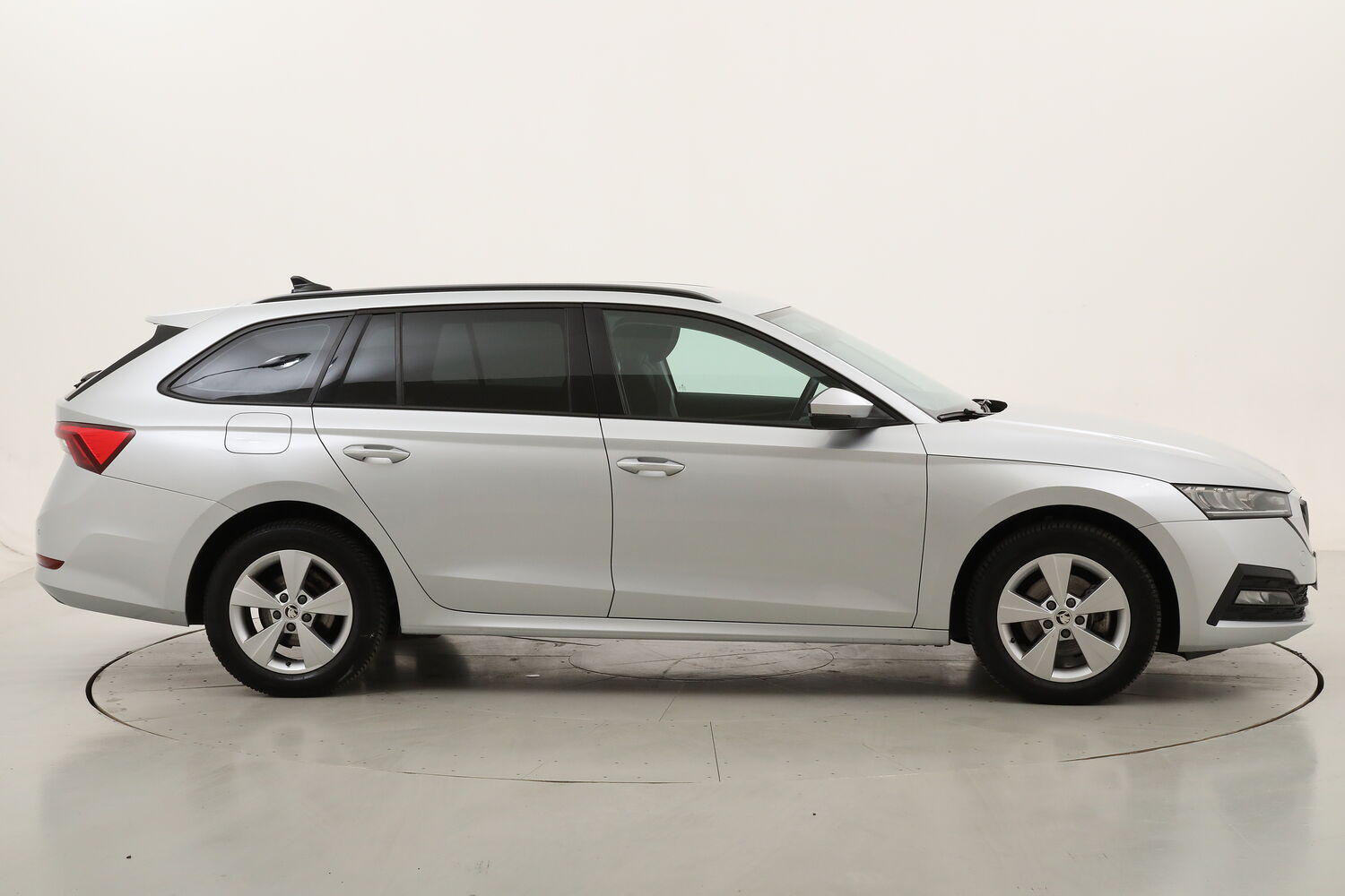 Skoda Octavia Wagon Executive DSG usata del 2022 con 87.836 km