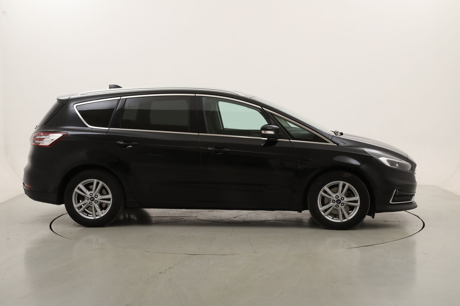 Ford S-Max Titanium Business - 7 posti usata del 2021 con 129.984 km