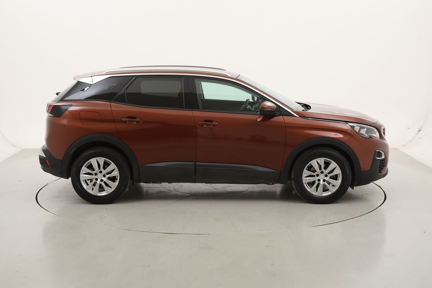 Peugeot 3008 Business usata del 2020 con 99.568 km