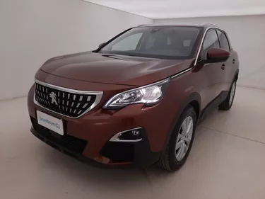Peugeot 3008 Business 1.5 Diesel 131CV Manuale Visione frontale