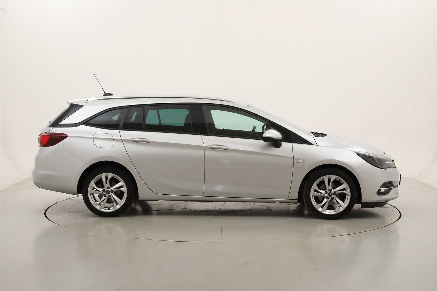 Opel Astra ST Business Elegance AT9 usata del 2020 con 134.790 km