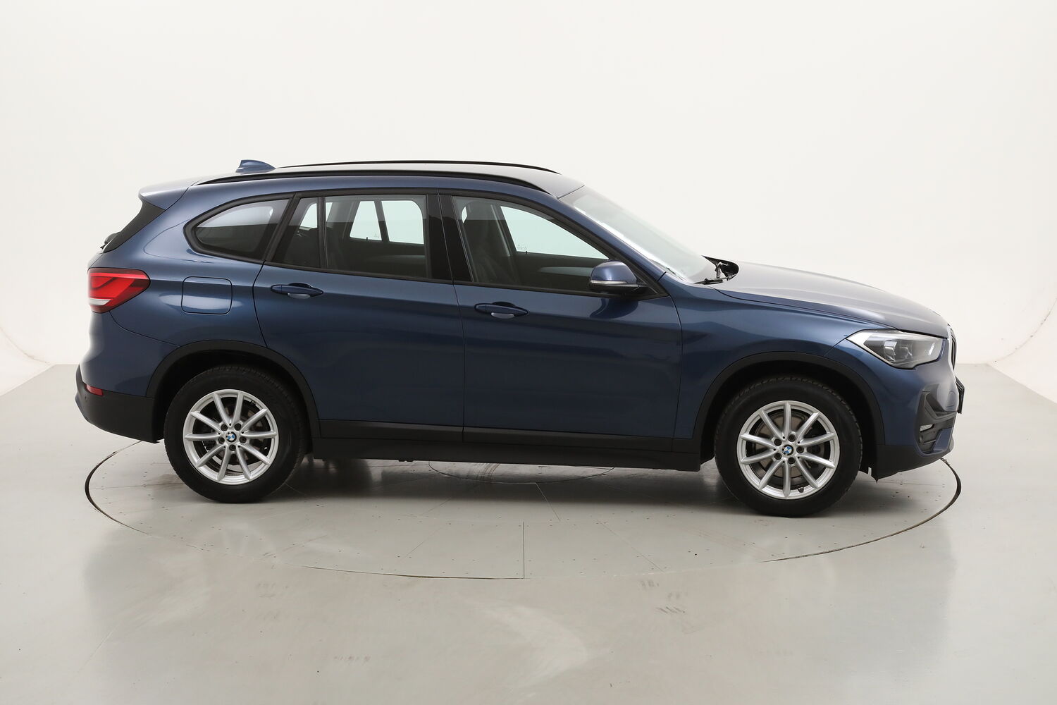 BMW X1 16d sDrive Business Advantage usata del 2022 con 104.365 km