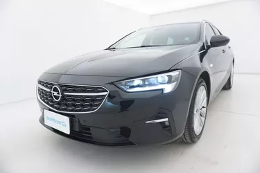 Opel Insignia ST Business Elegance 2.0 Diesel 174CV Manuale Visione frontale