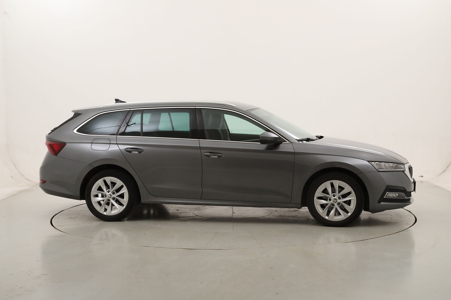 Skoda Octavia Wagon Style DSG usata del 2022 con 77.979 km
