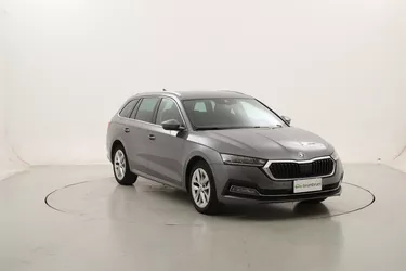Skoda Octavia Wagon Style DSG 2.0 Diesel 150CV Automatico Skoda Octavia Wagon Style DSG 2.0 Diesel 150CV Automatico