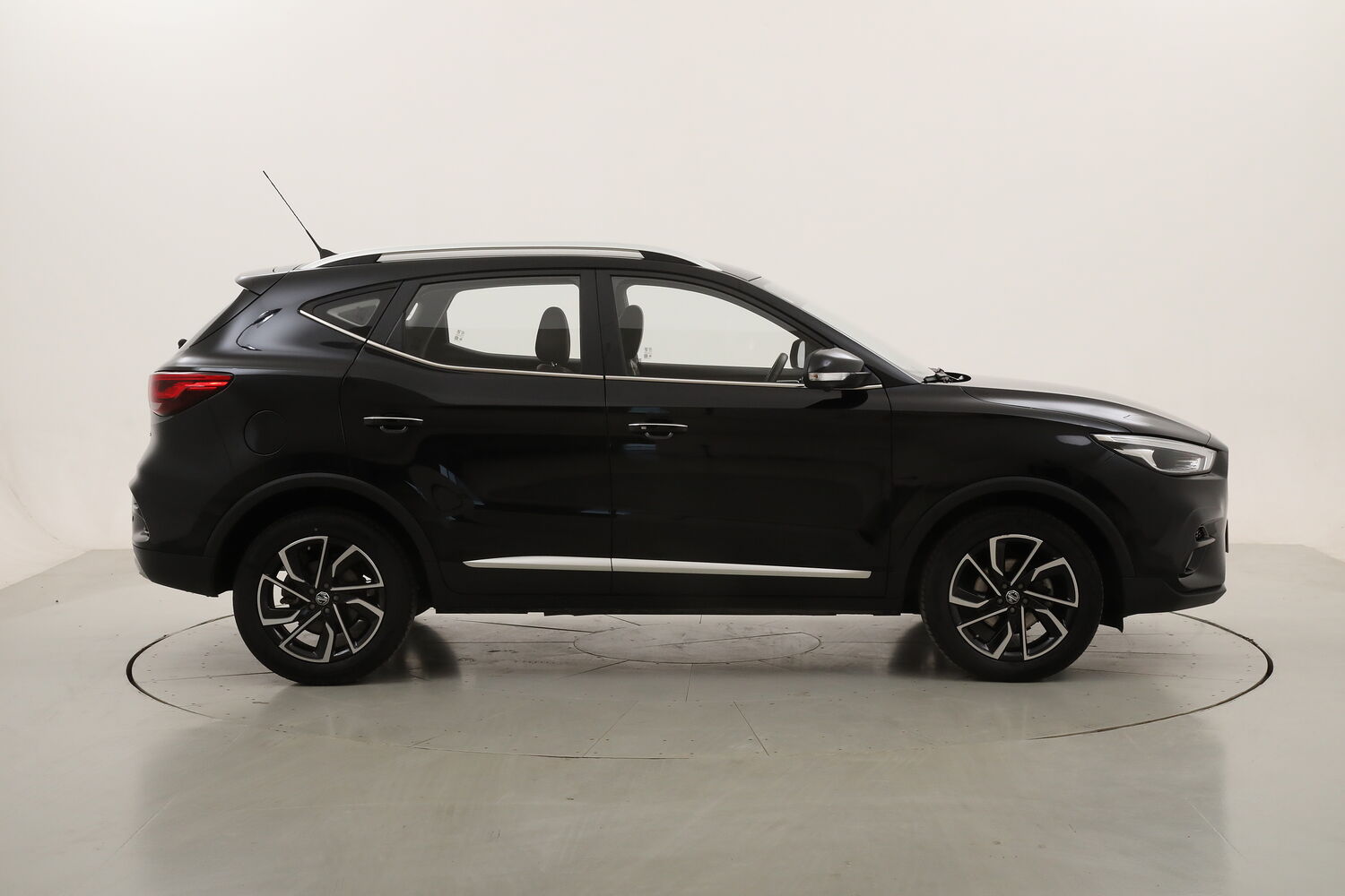 MG ZS Luxury aut. usata del 2024 con 62.391 km