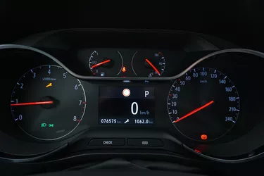 Opel Crossland Innovation AT6 1.5 Diesel 120CV Automatico Interni