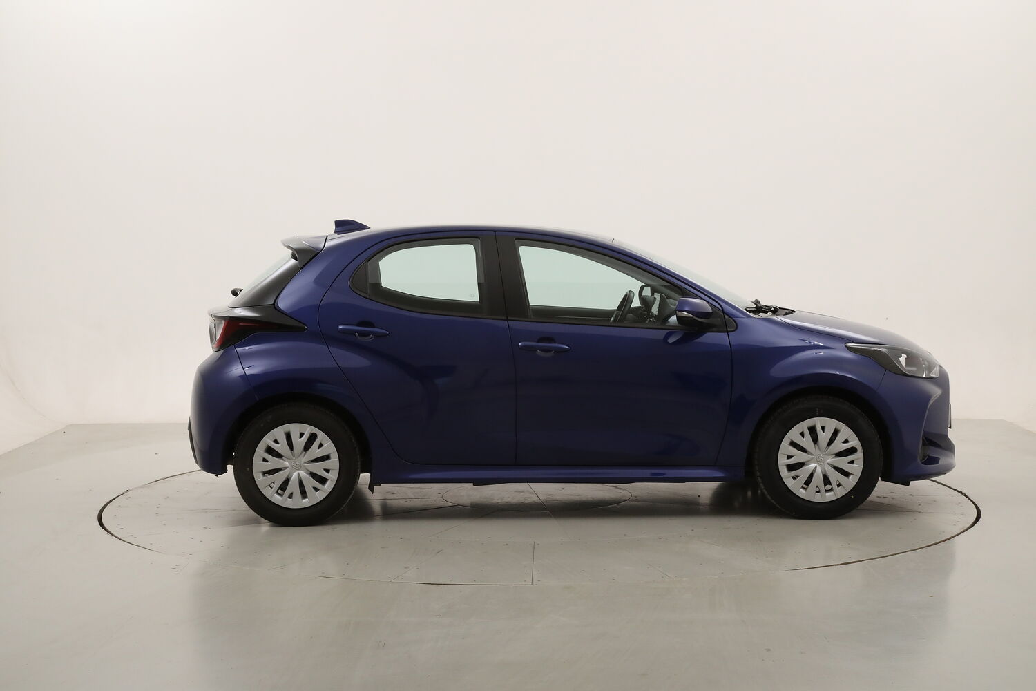 Toyota Yaris Hybrid Business usata del 2022 con 120.630 km