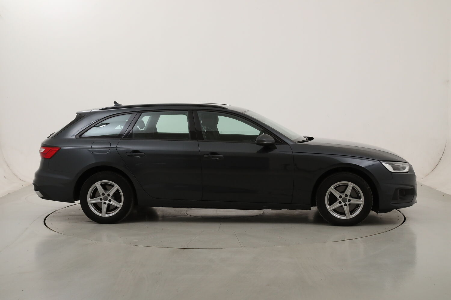 Audi A4 Avant 35 TDI Business S tronic usata del 2019 con 116.755 km