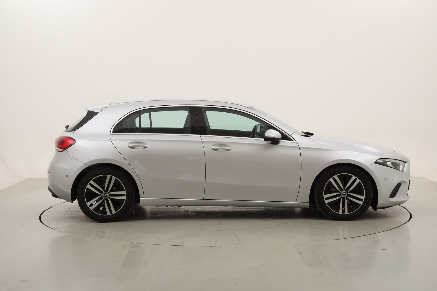 Mercedes Classe A 180 d Sport Auto usata del 2019 con 84.668 km