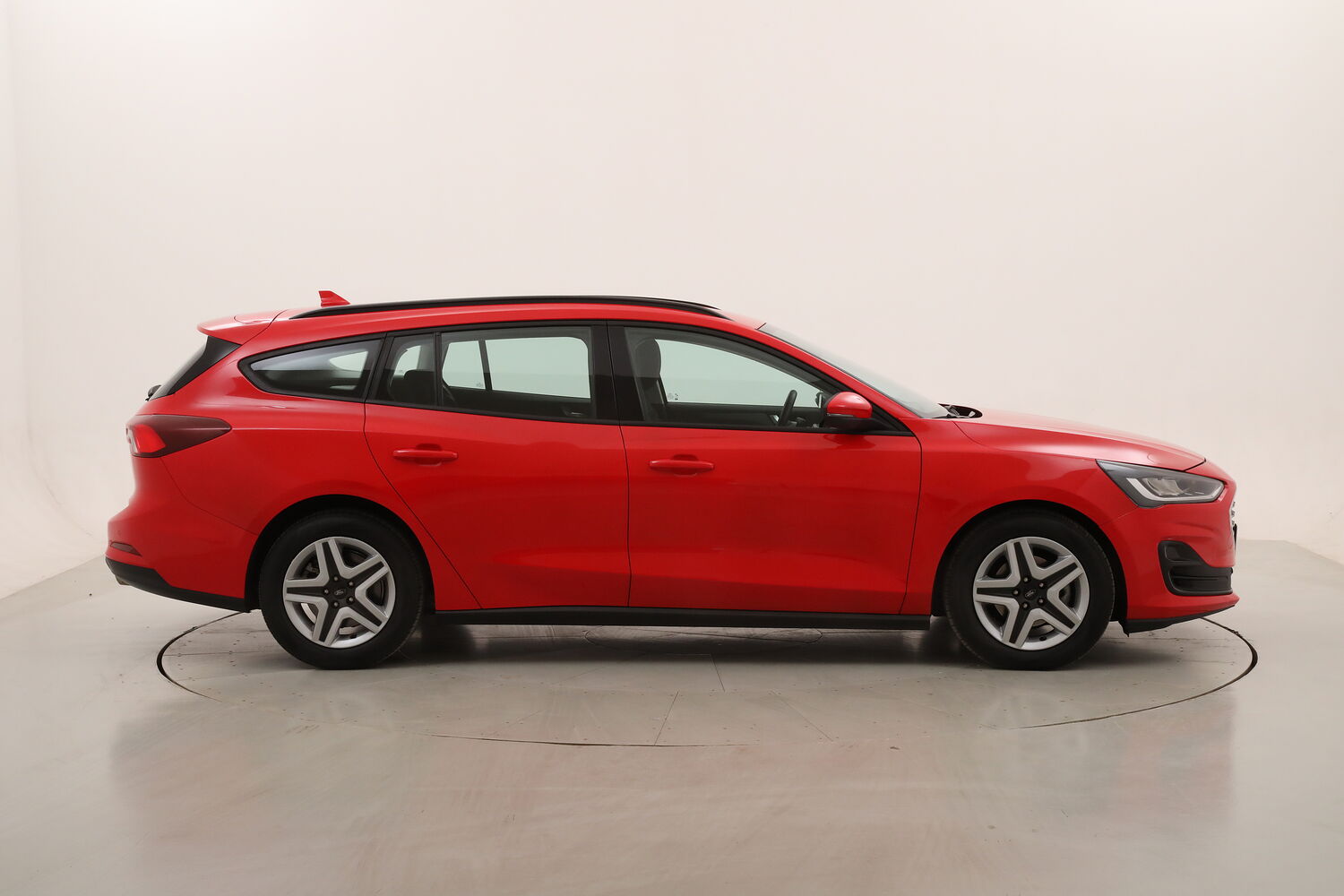 Ford Focus SW Business automatico usata del 2022 con 82.717 km