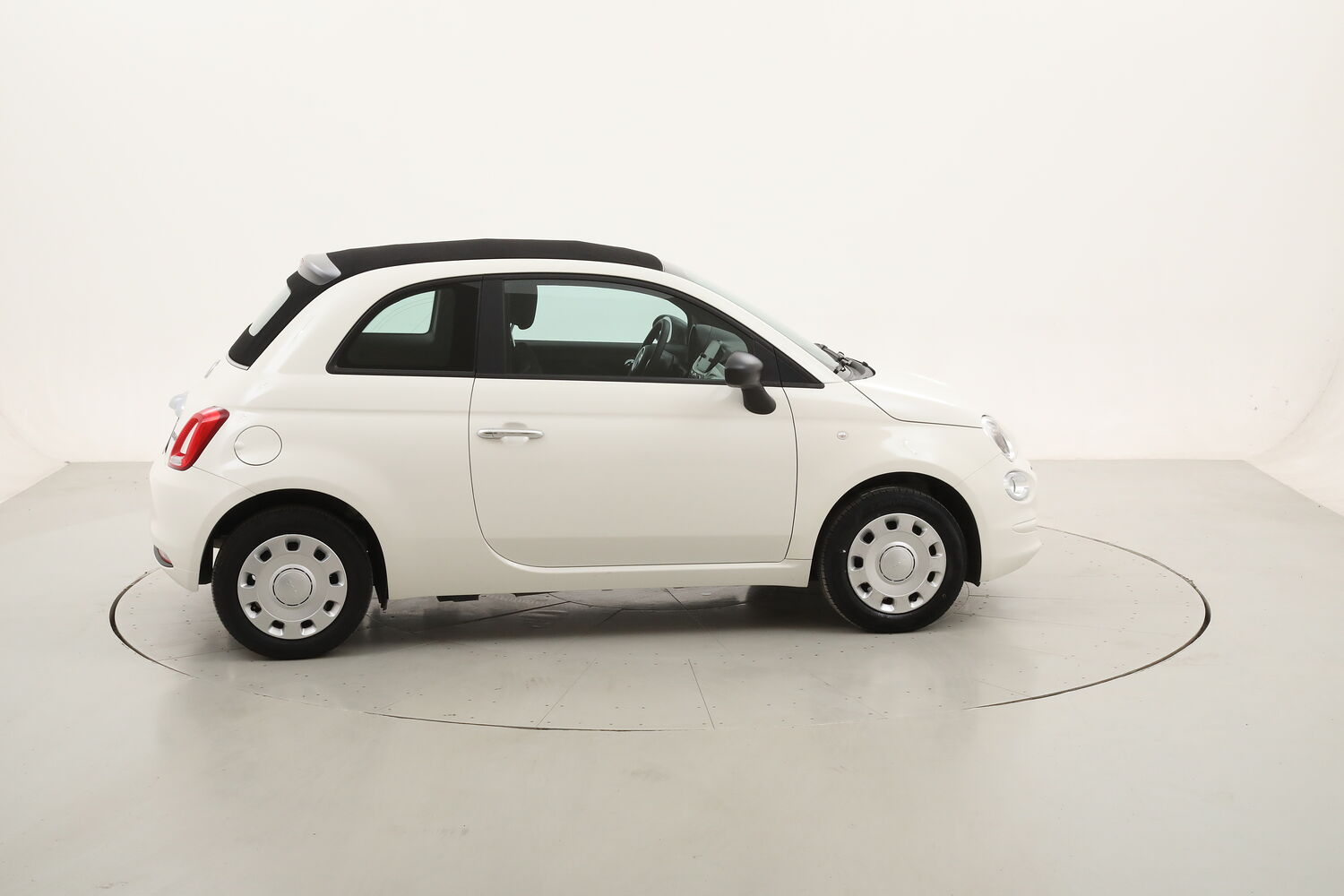 Fiat 500 C Hybrid usata del 2023 con 50.144 km