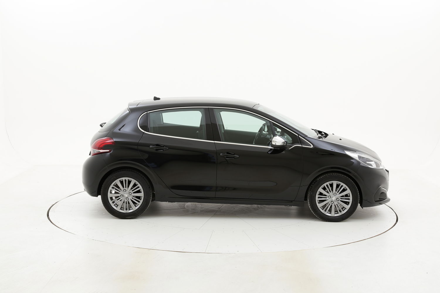 Peugeot 208 usata del 2019 con 28.471 km