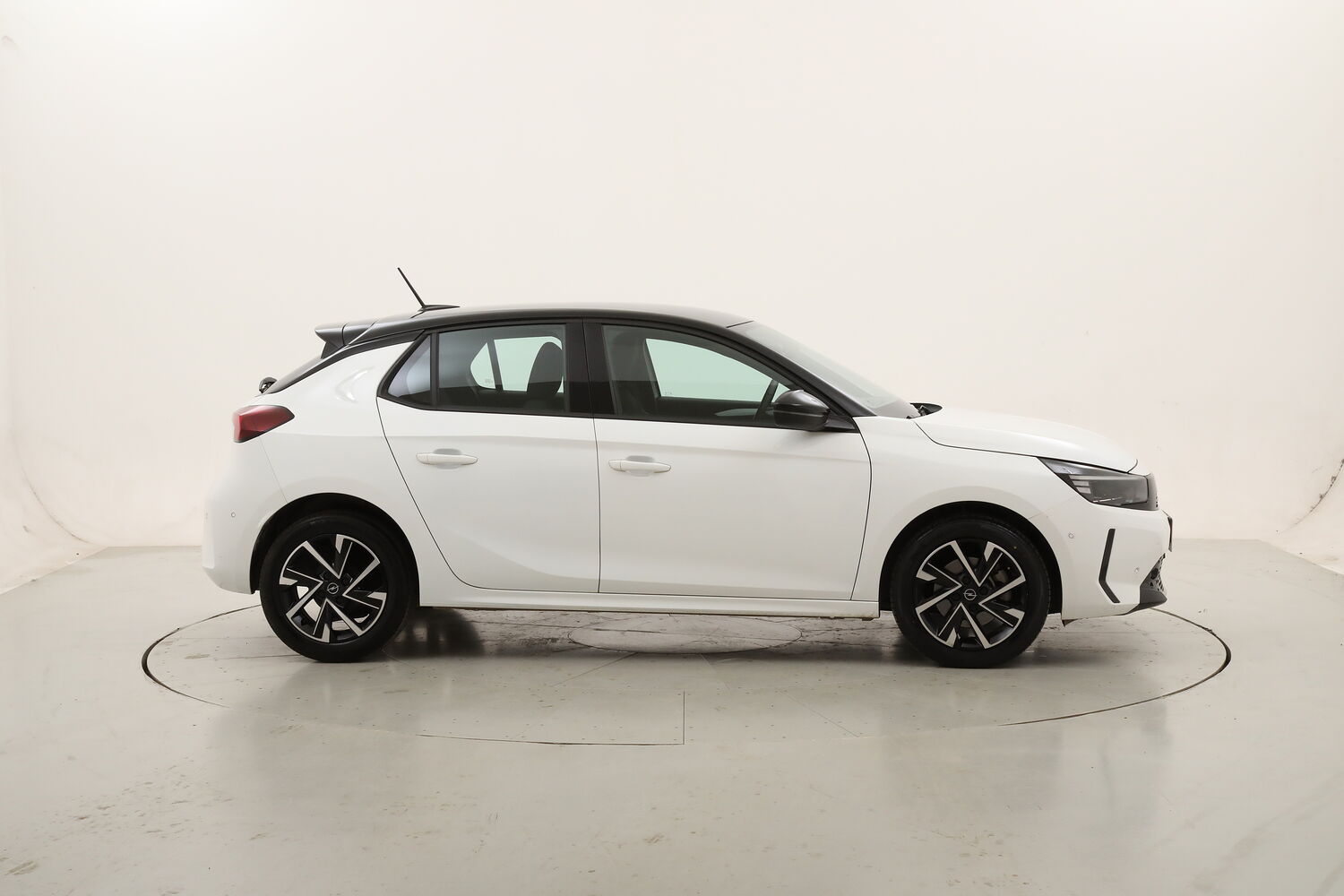 Opel Corsa GS usata del 2025 con 32.686 km