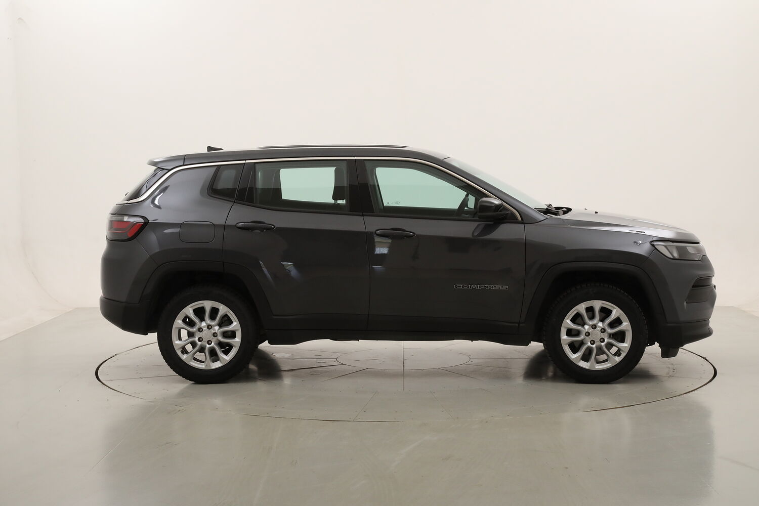 Jeep Compass MHEV Longitude usata del 2023 con 53.491 km