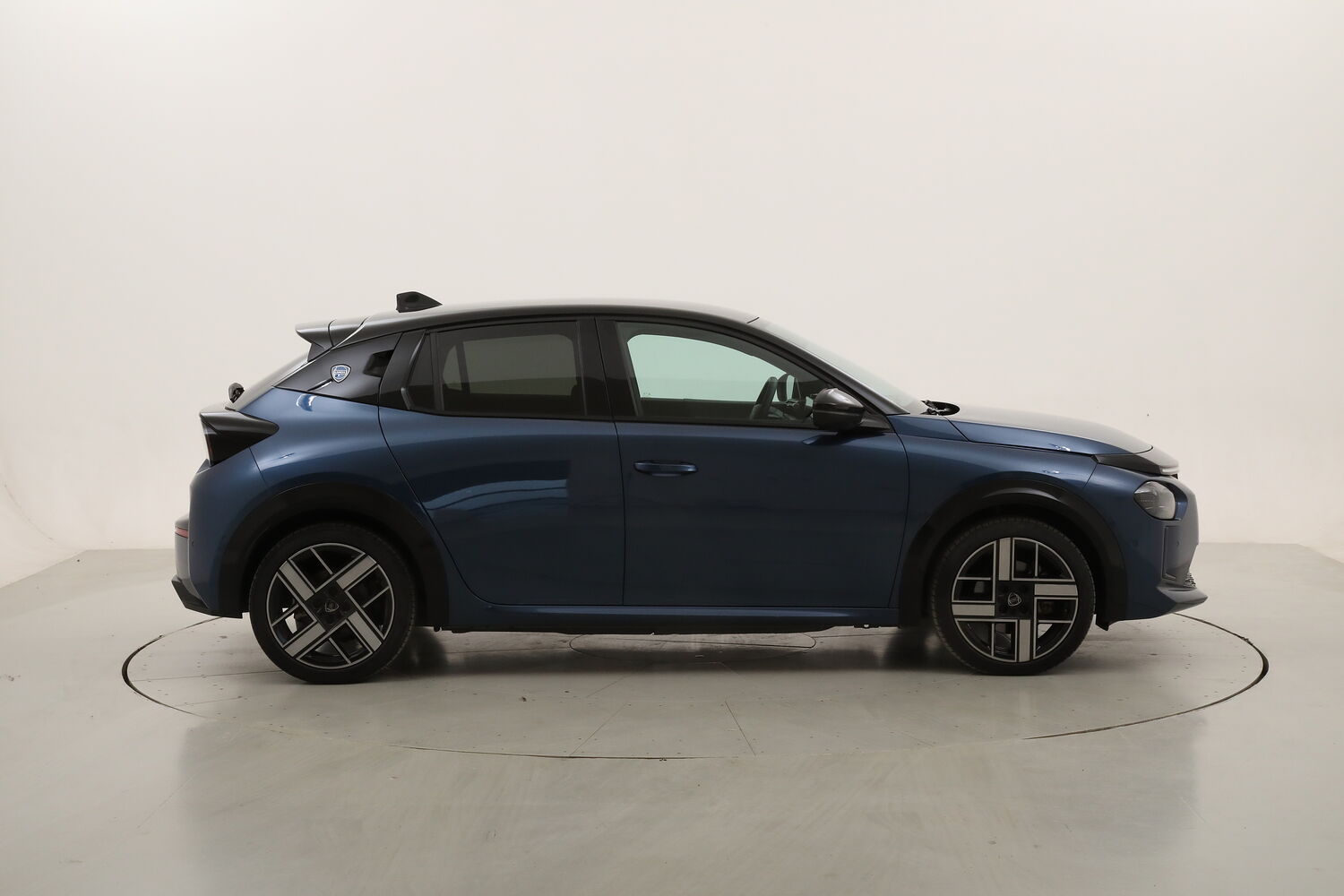 Lancia Ypsilon 51 kWh LX usata del 2024 con 25.809 km