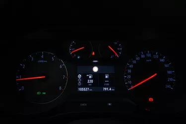 Opel Crossland Advance 1.5 Diesel 102CV Manuale Interni