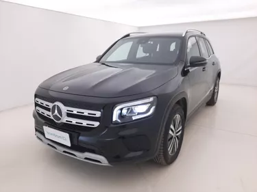 Mercedes GLB 180d Sport 2.0 Diesel 116CV Automatico Visione frontale