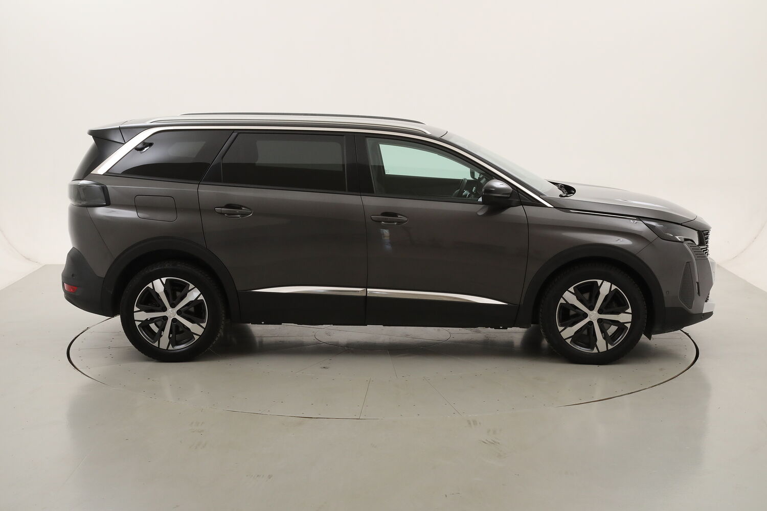 Peugeot 5008 Allure Pack EAT8 usata del 2021 con 106.841 km