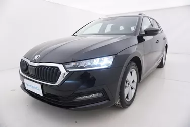 Skoda Octavia Wagon Executive DSG 2.0 Diesel 116CV Automatico Visione frontale