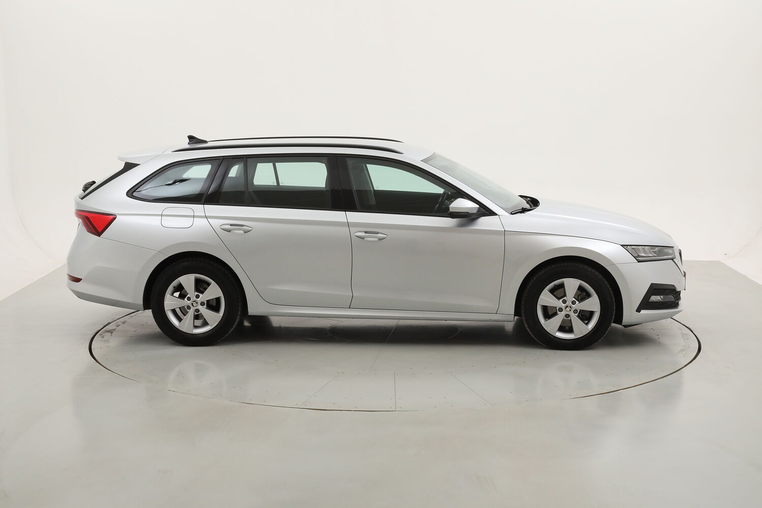 Skoda Octavia Wagon Executive DSG usata del 2020 con 83.764 km