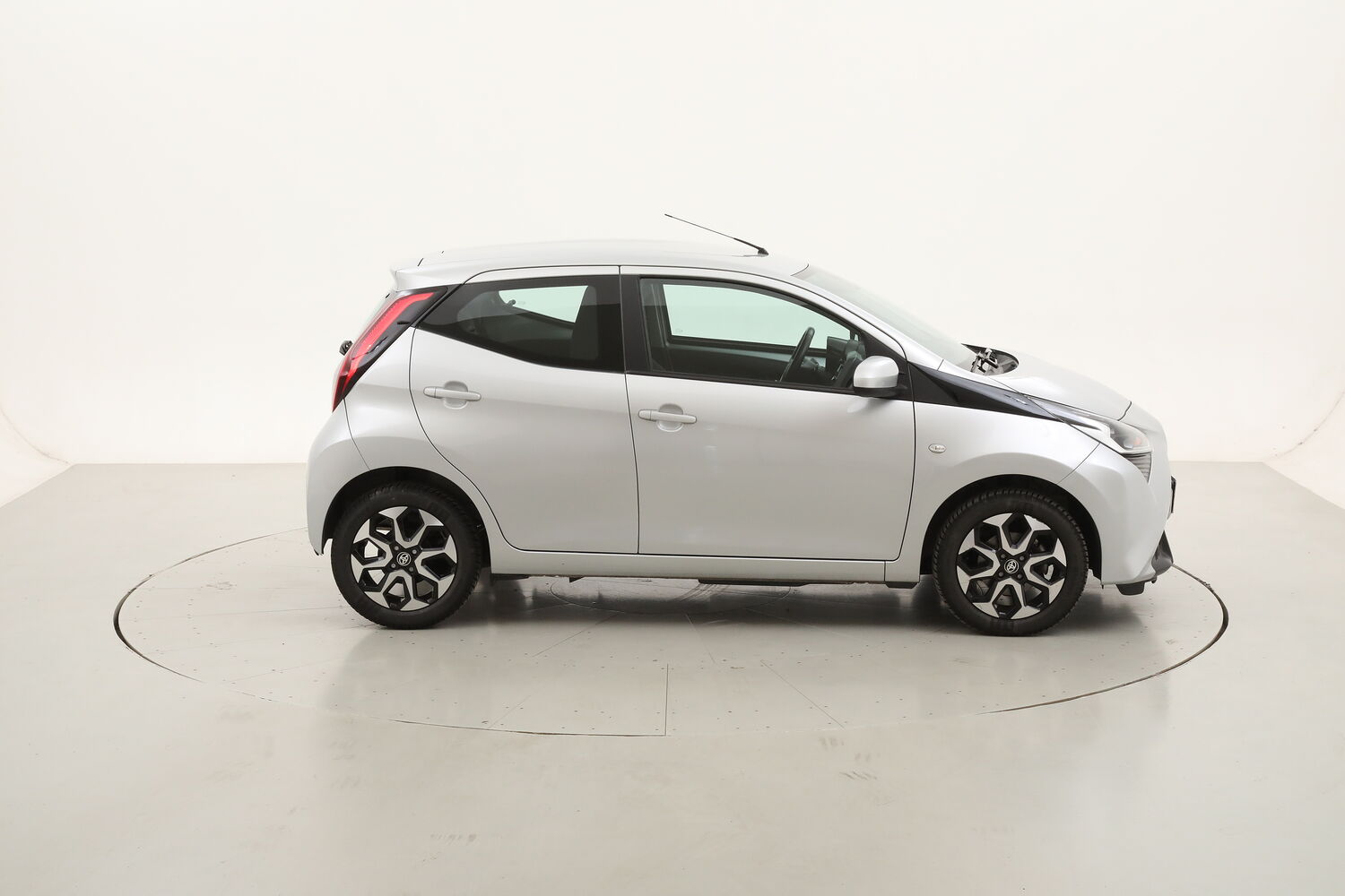 Toyota Aygo X-fun usata del 2021 con 52.623 km