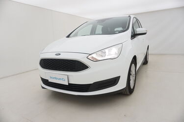 Visione frontale di Ford C-Max