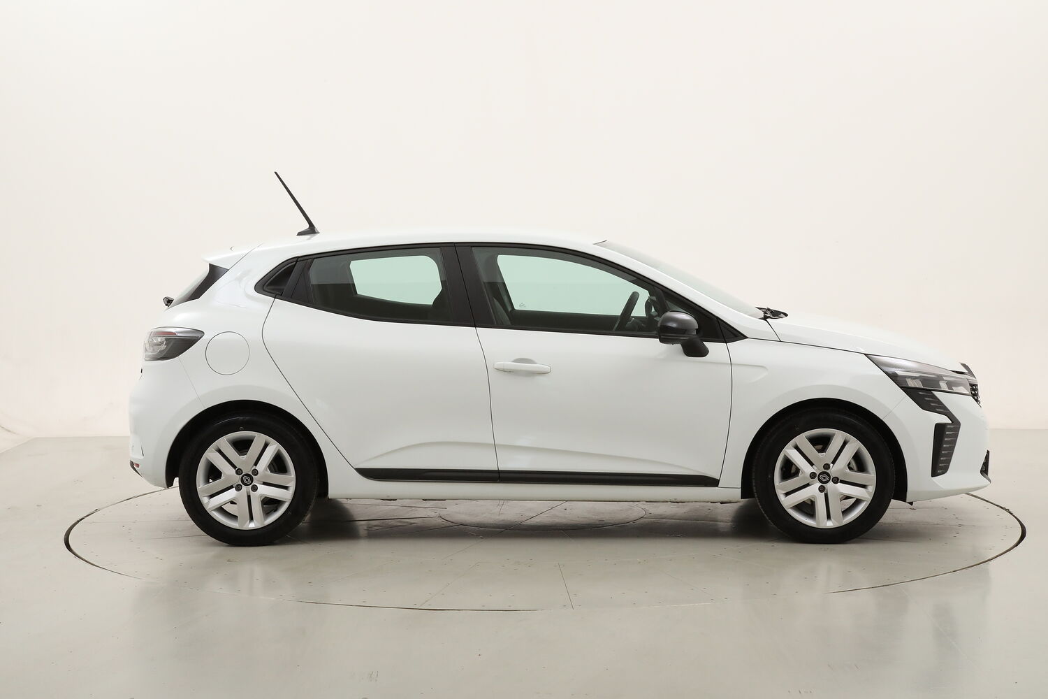 Renault Clio Hybrid Evolution usata del 2024 con 42.290 km