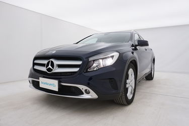 Mercedes GLA Da un'altra prospettiva Mercedes GLA Da un'altra prospettiva
