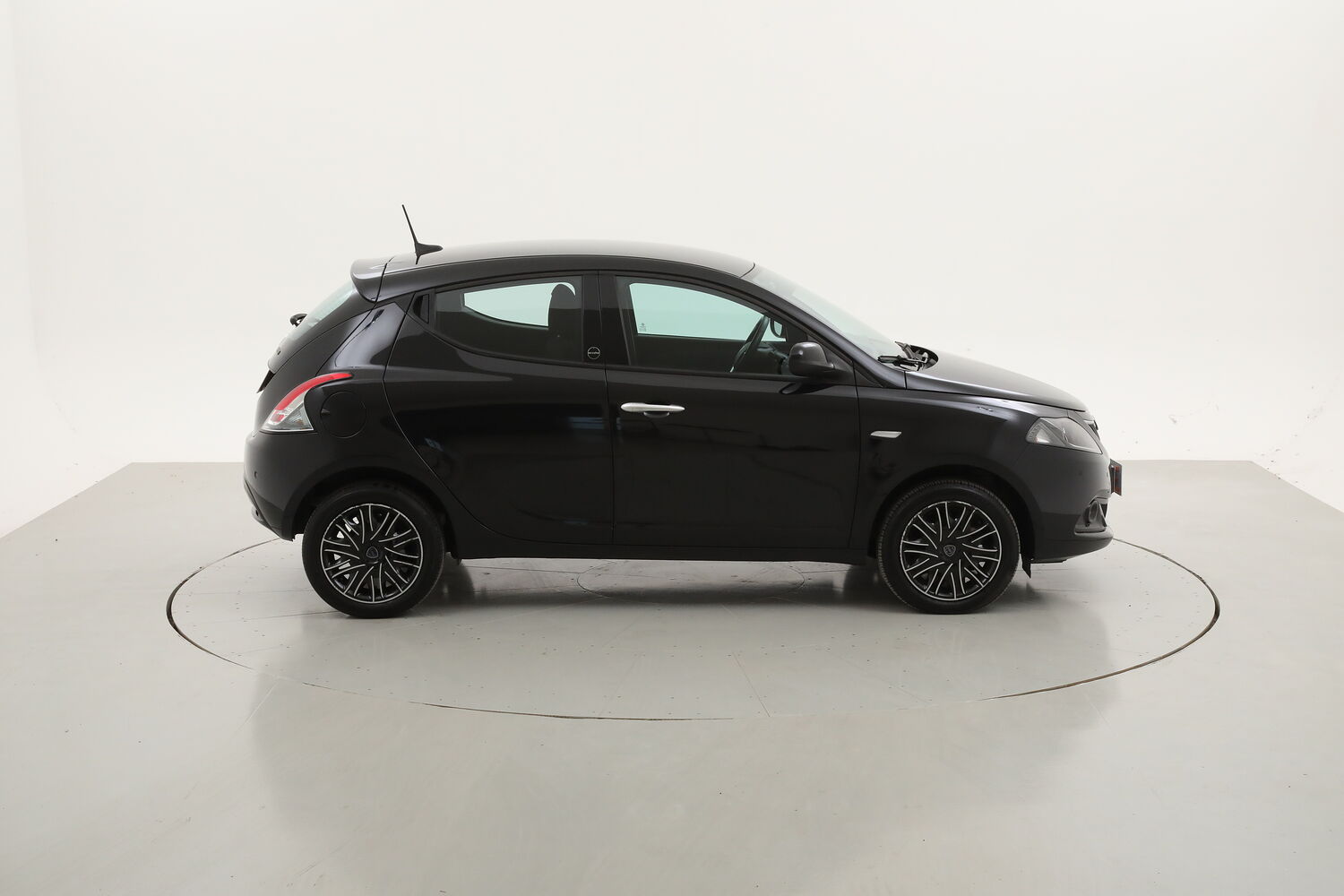 Lancia Ypsilon Hybrid Ecochic Gold usata del 2021 con 20.857 km