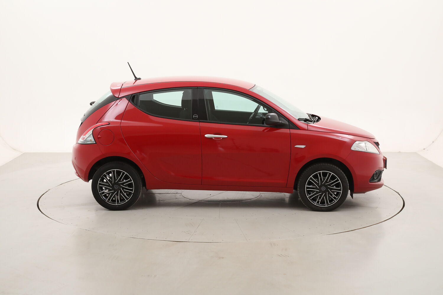 Lancia Ypsilon Hybrid Gold usata del 2021 con 52.598 km