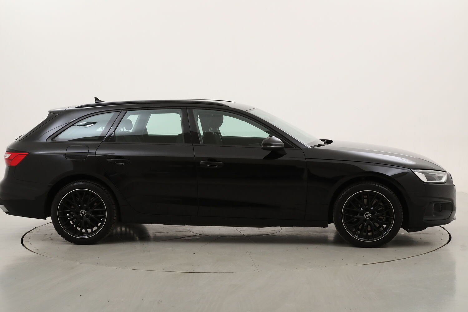 Audi A4 Avant Business S tronic usata del 2022 con 79.341 km