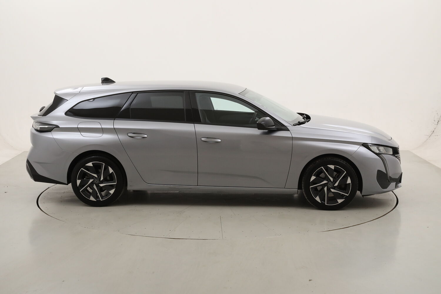 Peugeot 308 SW Allure Pack EAT8 usata del 2022 con 73.676 km