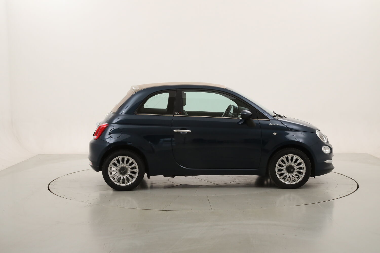Fiat 500 Hybrid Cabrio Dolcevita usata del 2021 con 81.309 km