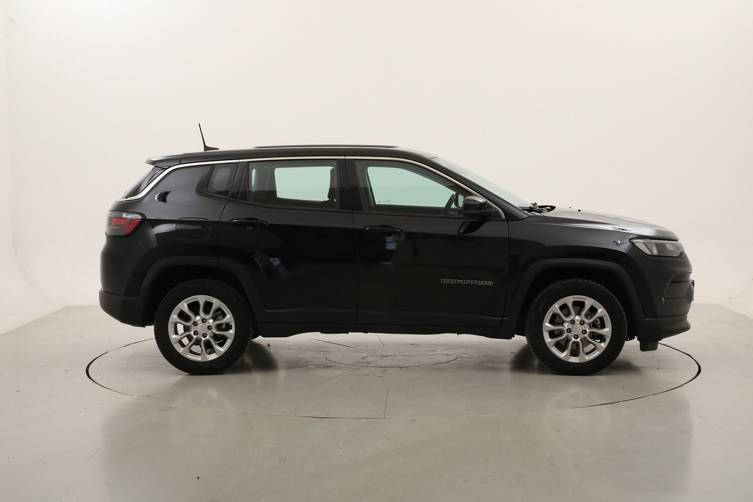 Jeep Compass MHEV Longitude usata del 2023 con 48.403 km