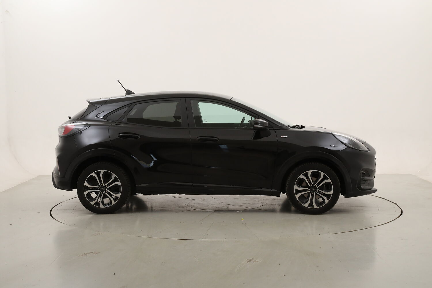Ford Puma Hybrid ST-Line usata del 2023 con 87.384 km