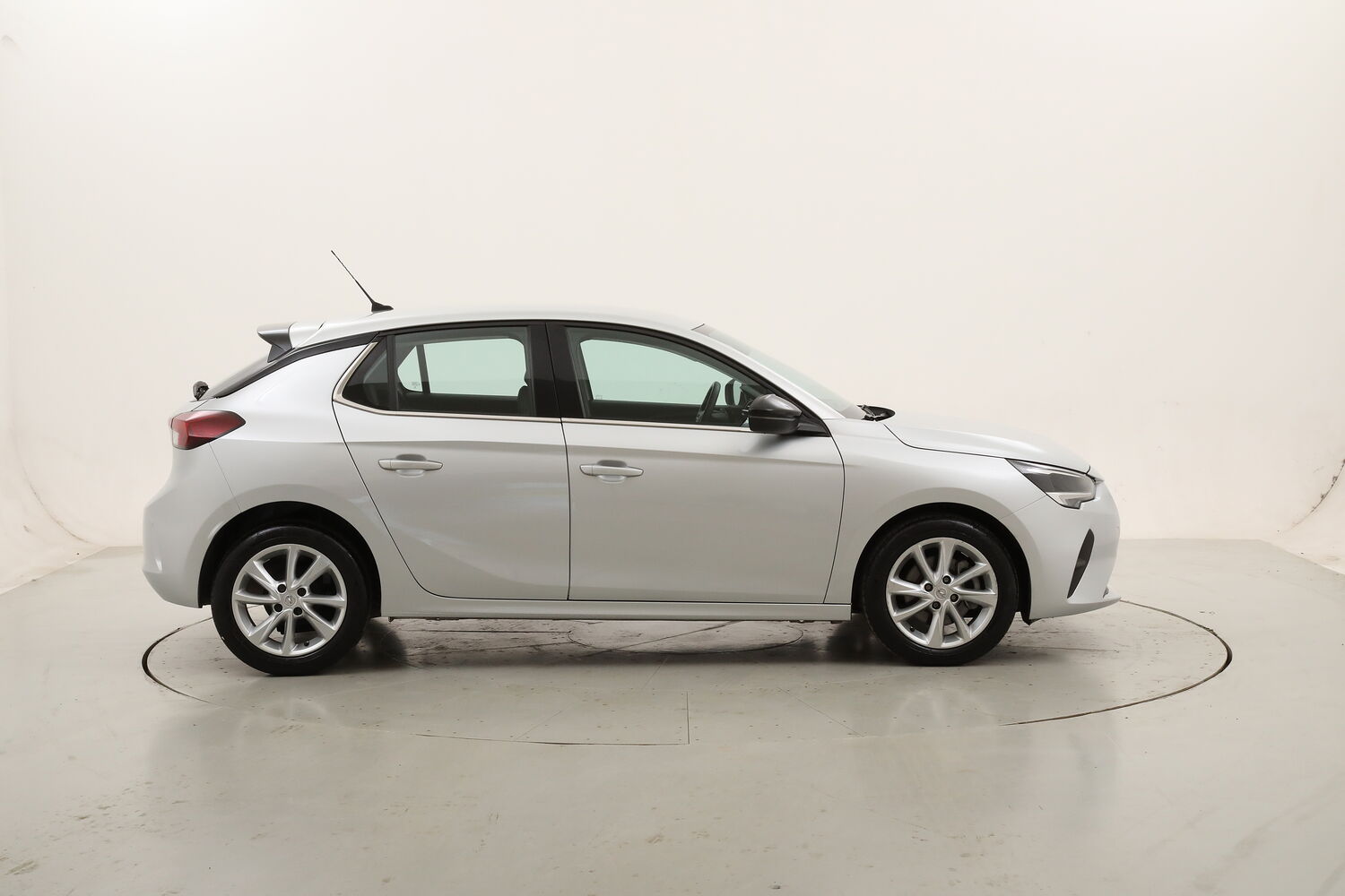 Opel Corsa Corsa usata del 2023 con 46.078 km