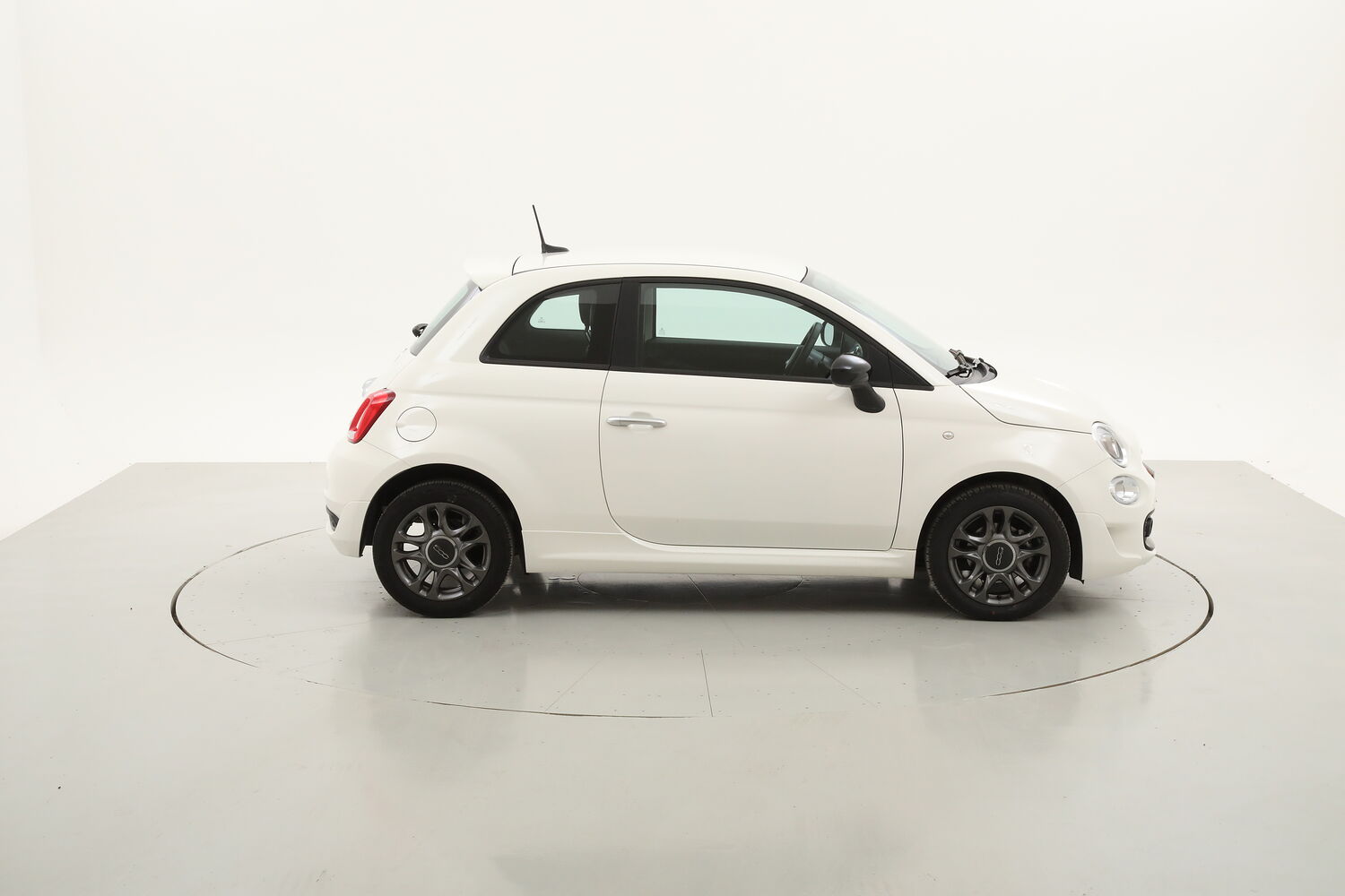 Fiat 500 Hybrid Connect usata del 2021 con 23.284 km