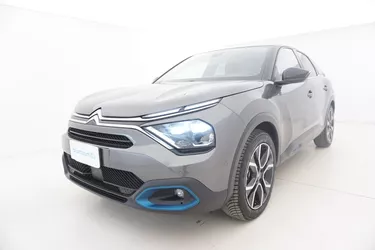 Citroen C4 Shine Elettrico 136CV Automatico Visione frontale