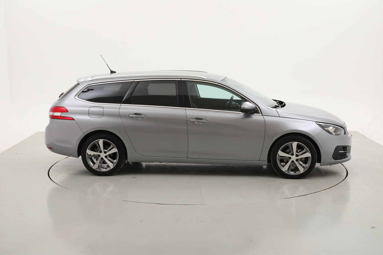 Peugeot 308 SW Allure usata del 2020 con 45.453 km