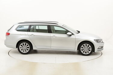 Volkswagen Passat Variant Comfortline DSG usata del 2017 con 71.823 km