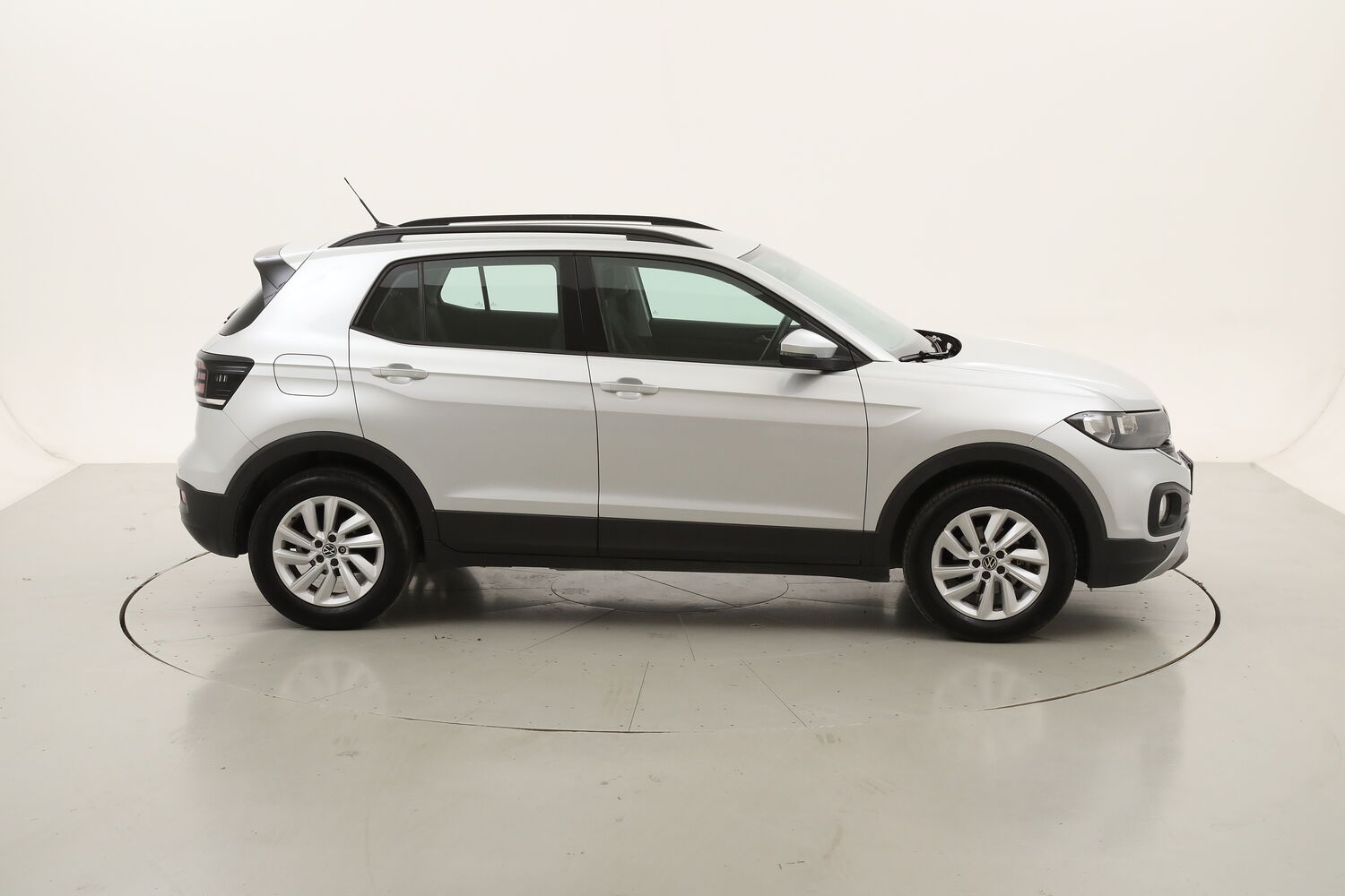Volkswagen T-Cross Style DSG usata del 2023 con 67.662 km