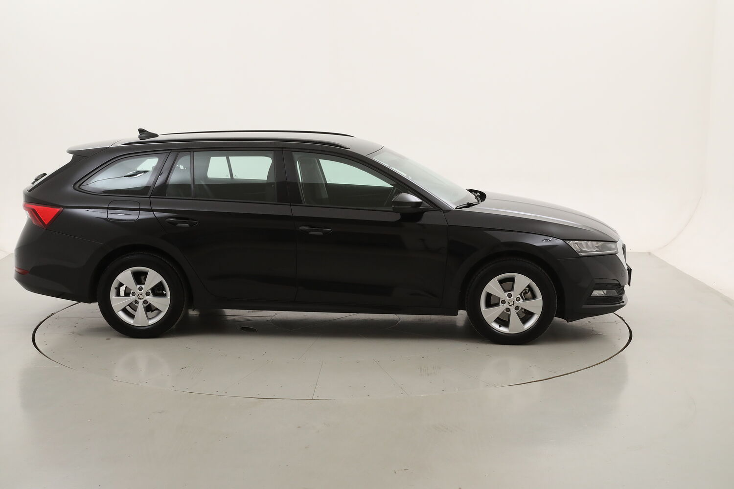Skoda Octavia Wagon Executive DSG usata del 2021 con 93.258 km